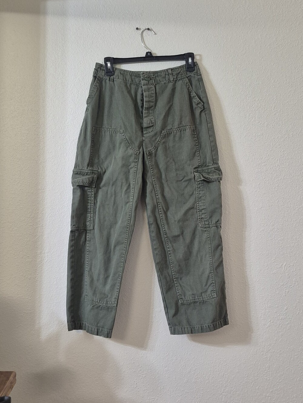 Universal Thread Olive Green Cargo Pants — Women's Utility Trousers